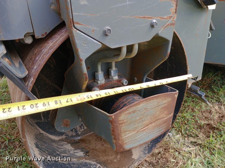 image for item NY9439 2015 Wacker Neuson RD12 double drum vibratory roller