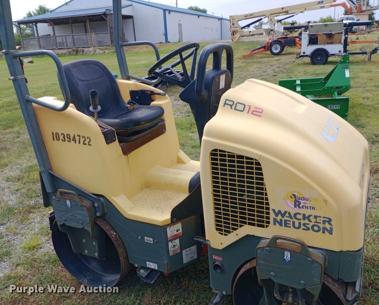 image for item NY9439 2015 Wacker Neuson RD12 double drum vibratory roller