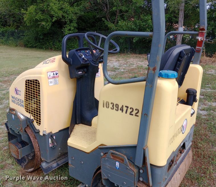 image for item NY9439 2015 Wacker Neuson RD12 double drum vibratory roller