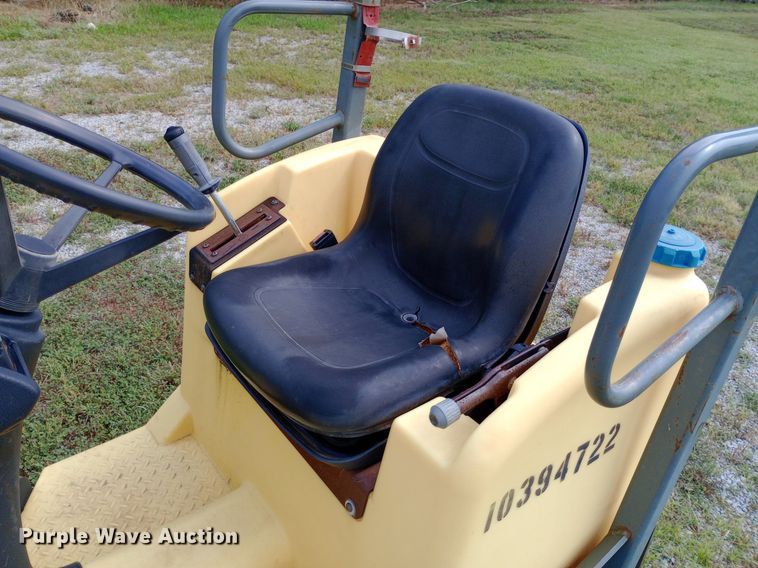 image for item NY9439 2015 Wacker Neuson RD12 double drum vibratory roller