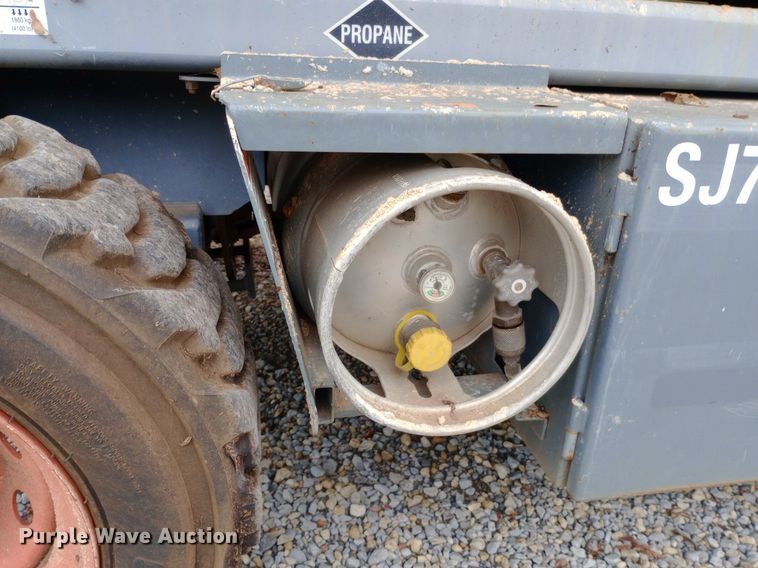 image for item NY9443 2003 Skyjack  SJ7135 scissor lift