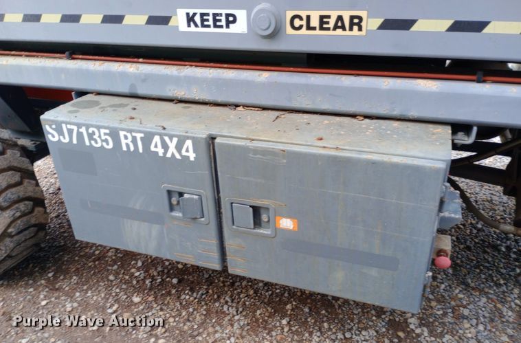 image for item NY9443 2003 Skyjack  SJ7135 scissor lift