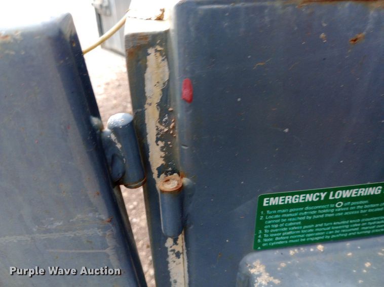 image for item NY9443 2003 Skyjack  SJ7135 scissor lift