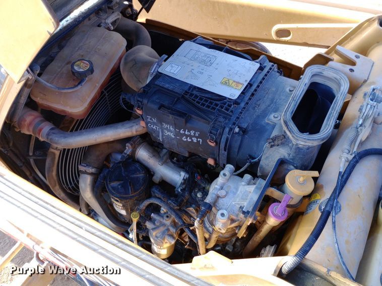 image for item NY9466 2015 Caterpillar  420F2 backhoe