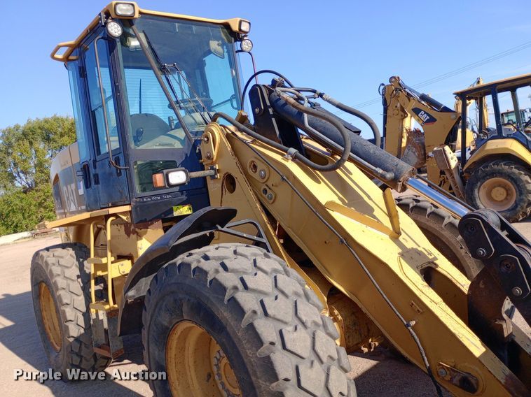 image for item NY9470 2004 Caterpillar  924G wheel loader