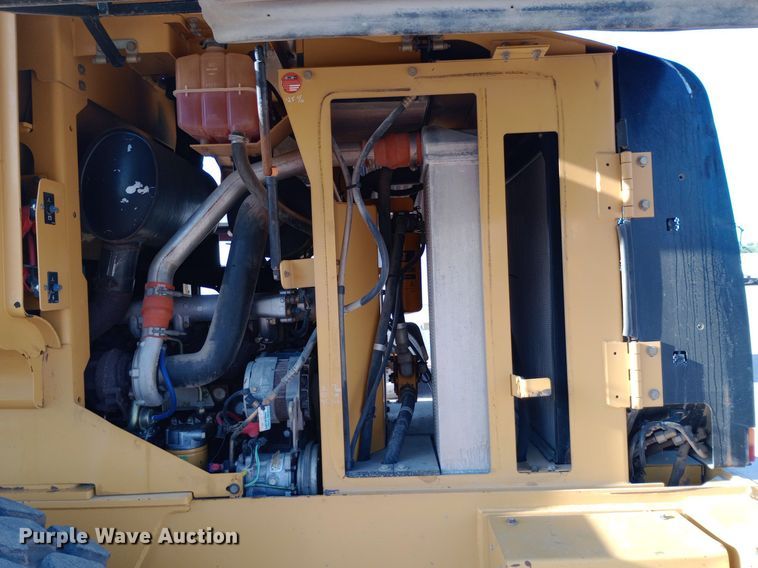 image for item NY9470 2004 Caterpillar  924G wheel loader