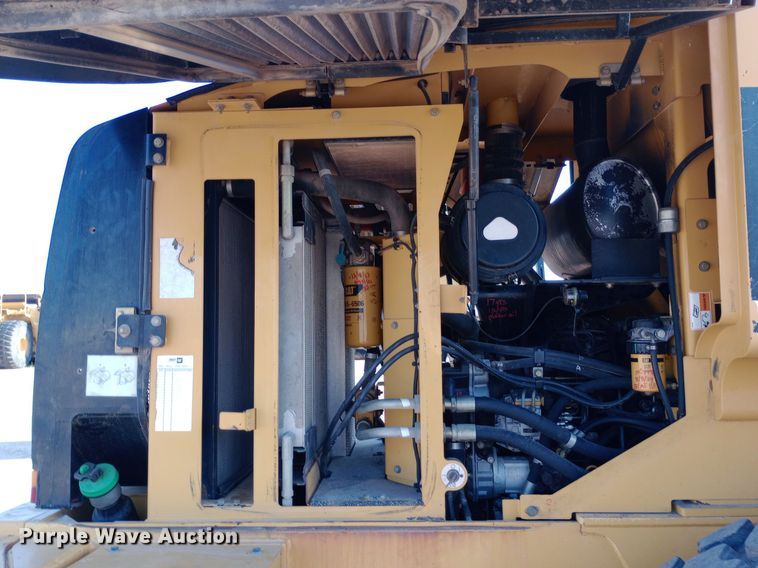 image for item NY9470 2004 Caterpillar  924G wheel loader