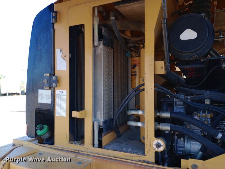 image for item NY9470 2004 Caterpillar  924G wheel loader