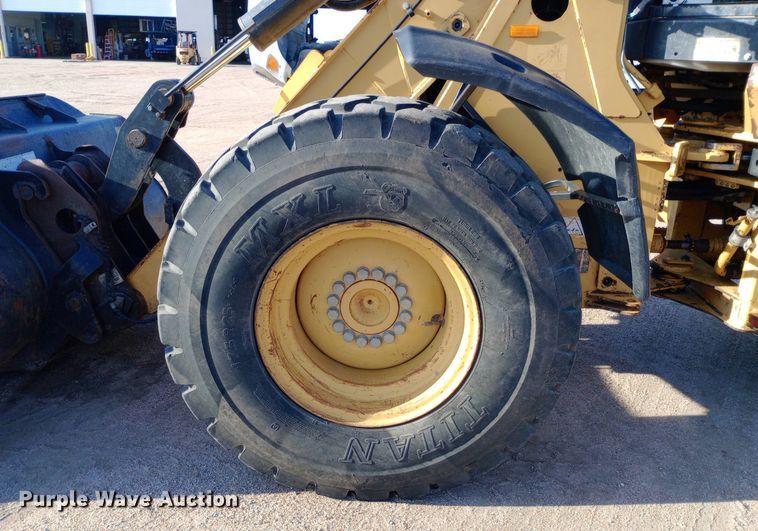 image for item NY9470 2004 Caterpillar  924G wheel loader