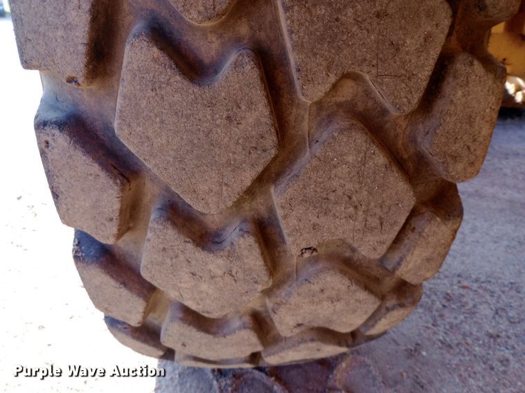image for item NY9470 2004 Caterpillar  924G wheel loader