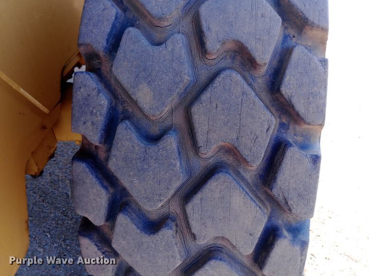image for item NY9470 2004 Caterpillar  924G wheel loader