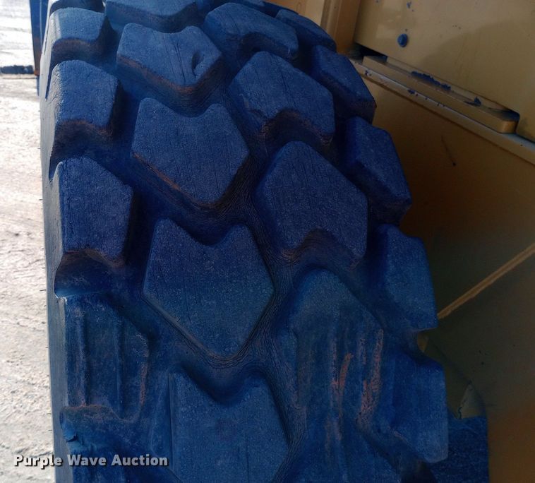 image for item NY9470 2004 Caterpillar  924G wheel loader