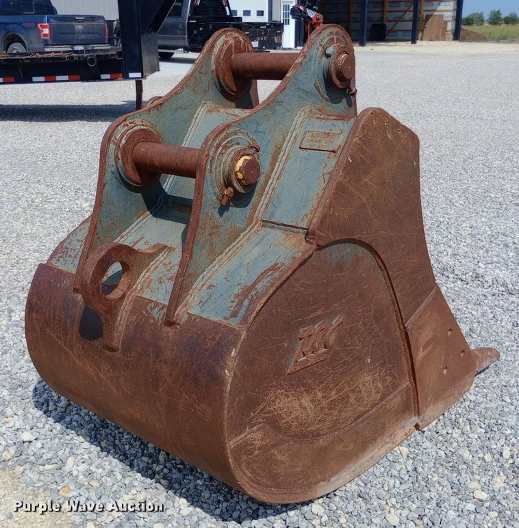 image for item NY9480 John Deere 210G Excavator bucket