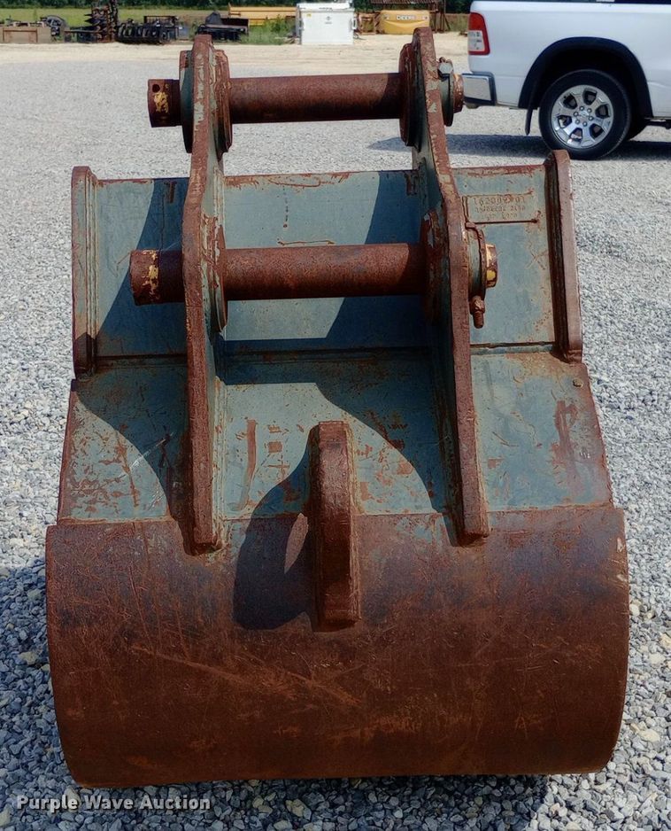 image for item NY9480 John Deere 210G Excavator bucket