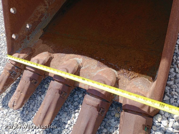 image for item NY9480 John Deere 210G Excavator bucket