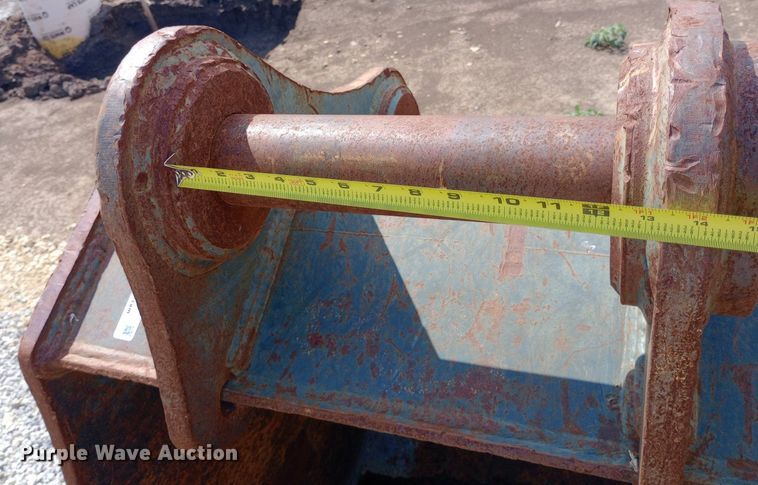 image for item NY9480 John Deere 210G Excavator bucket