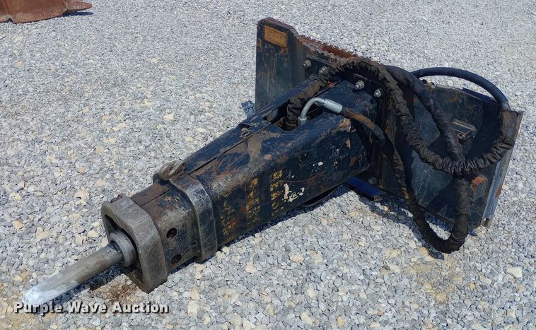 image for item NY9481 SSL H65 skid steer hydraulic hammer