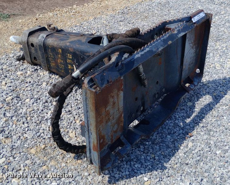 image for item NY9481 SSL H65 skid steer hydraulic hammer