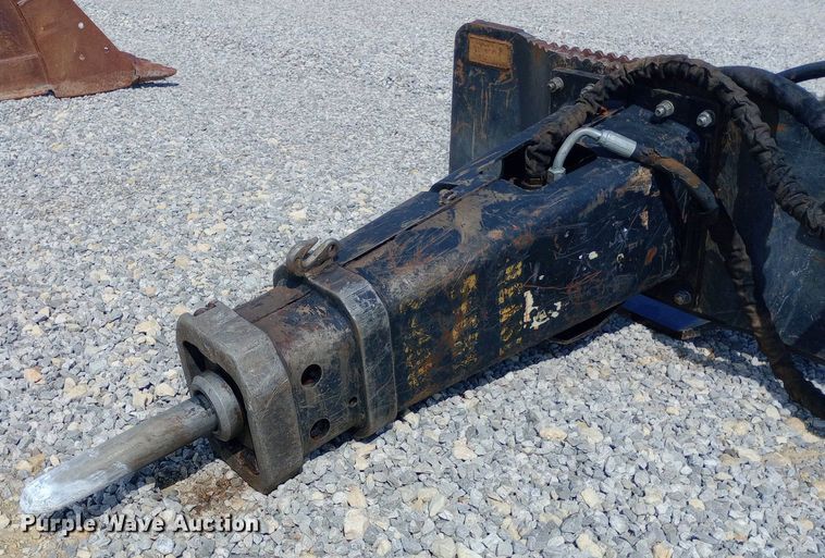 image for item NY9481 SSL H65 skid steer hydraulic hammer