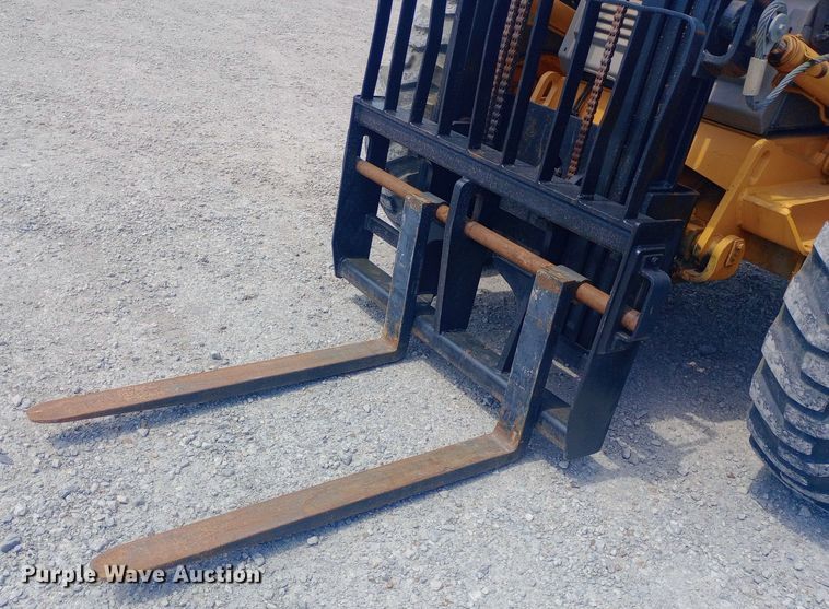 image for item NY9497 1998 JCB 930 forklift