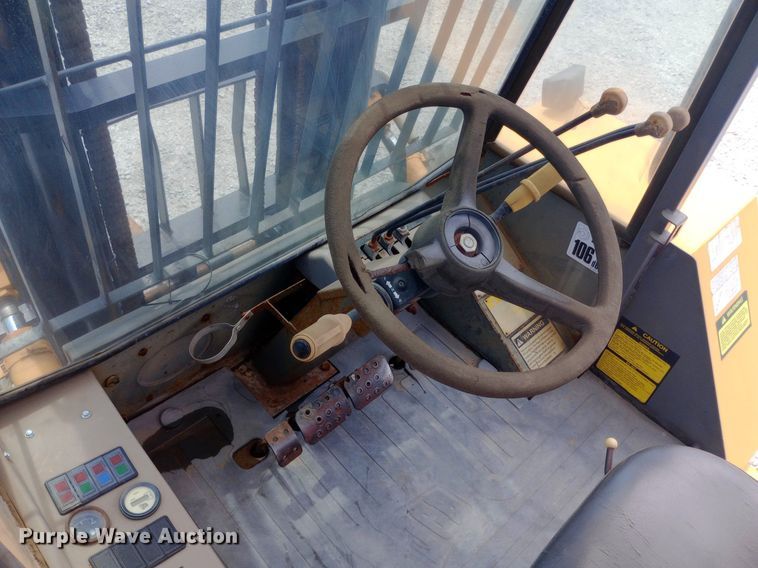 image for item NY9497 1998 JCB 930 forklift