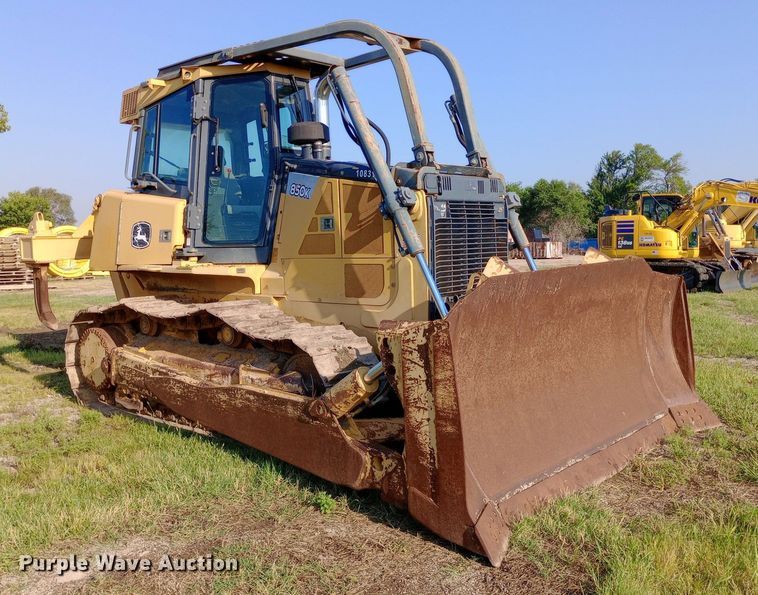 image for item NY9502 2013 John Deere 850K dozer
