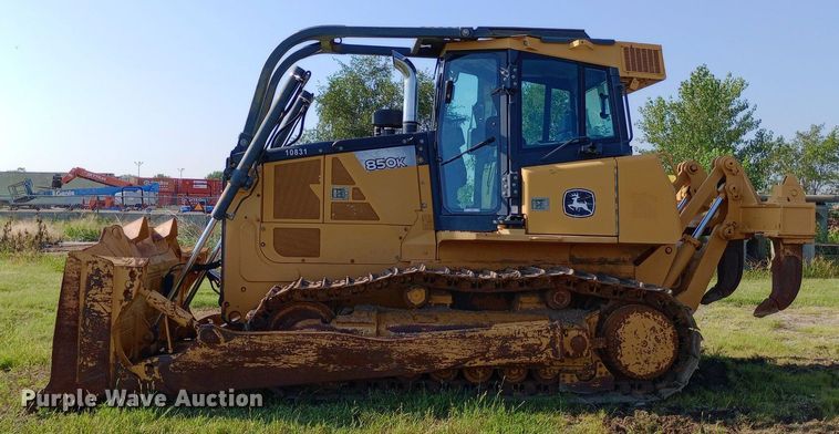image for item NY9502 2013 John Deere 850K dozer
