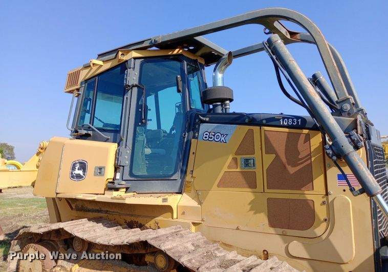 image for item NY9502 2013 John Deere 850K dozer