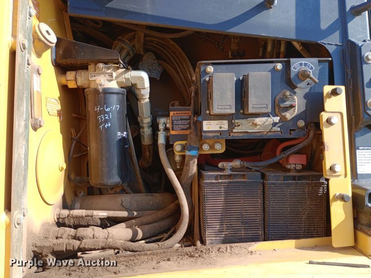 image for item NY9502 2013 John Deere 850K dozer