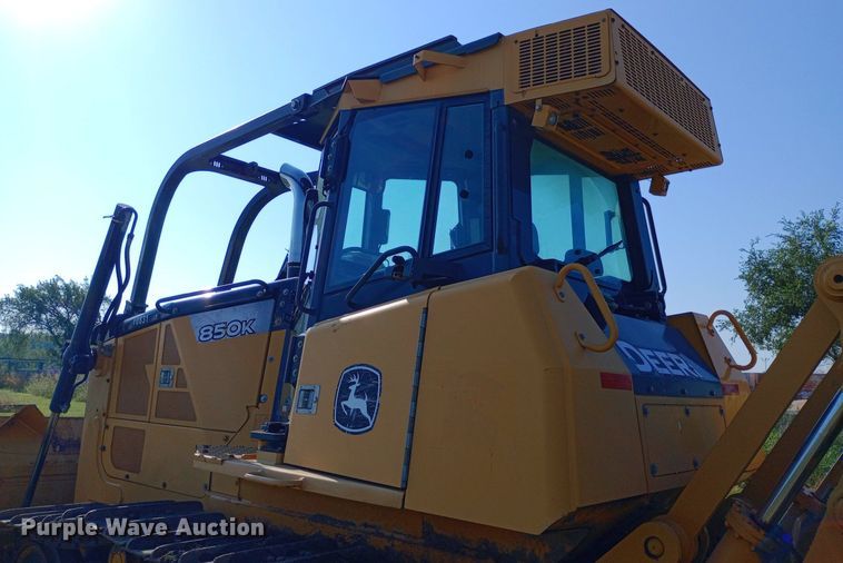 image for item NY9502 2013 John Deere 850K dozer