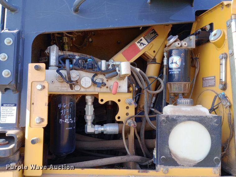 image for item NY9502 2013 John Deere 850K dozer