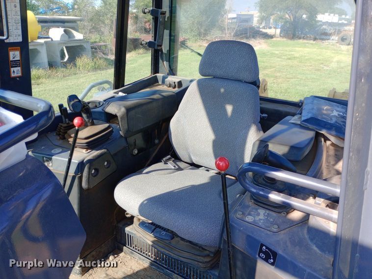 image for item NY9502 2013 John Deere 850K dozer