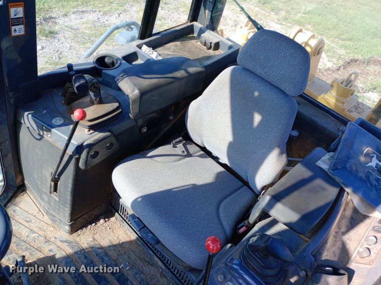 image for item NY9502 2013 John Deere 850K dozer