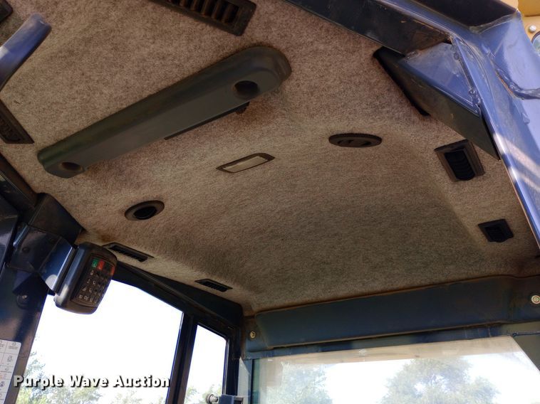 image for item NY9502 2013 John Deere 850K dozer