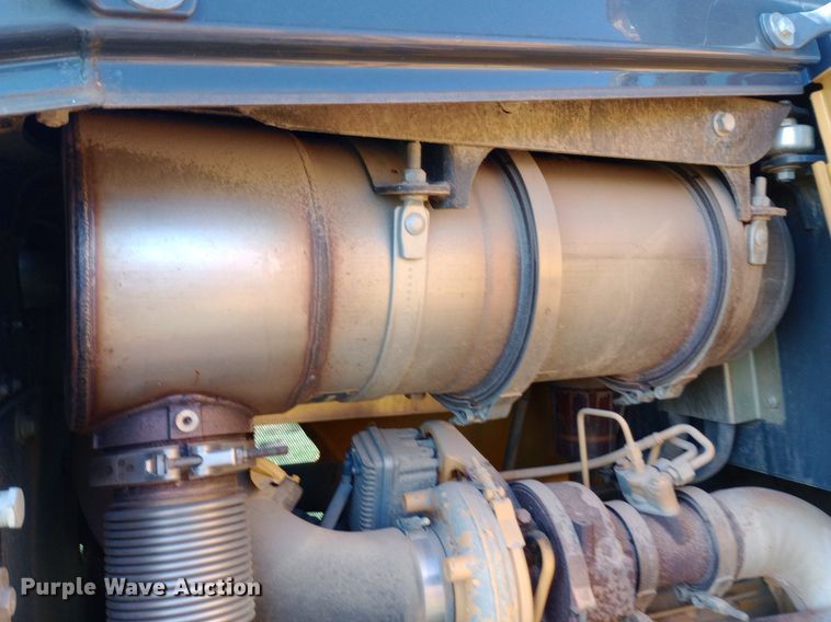 image for item NY9502 2013 John Deere 850K dozer