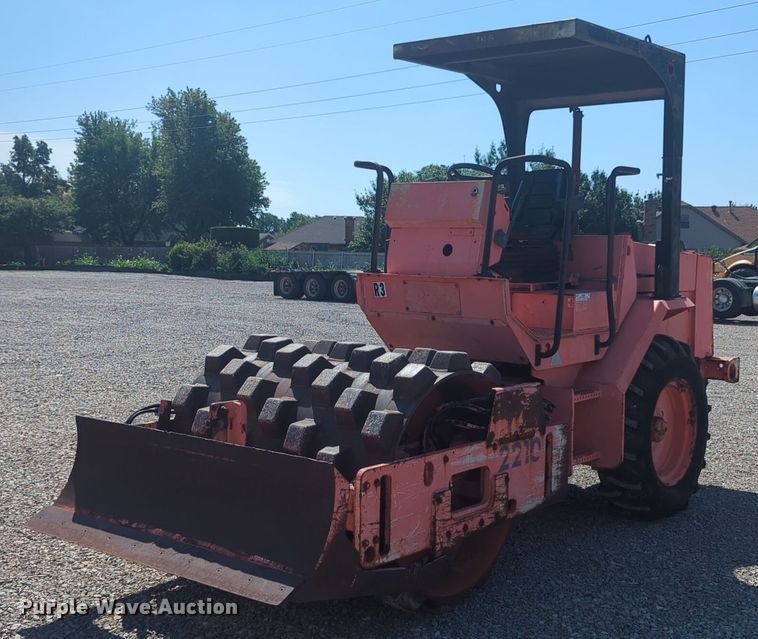 image for item NZ9662 1995 Hamm 2210SSD single drum vibratory roller