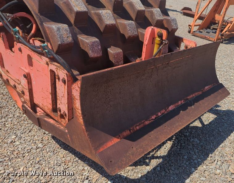 image for item NZ9662 1995 Hamm 2210SSD single drum vibratory roller