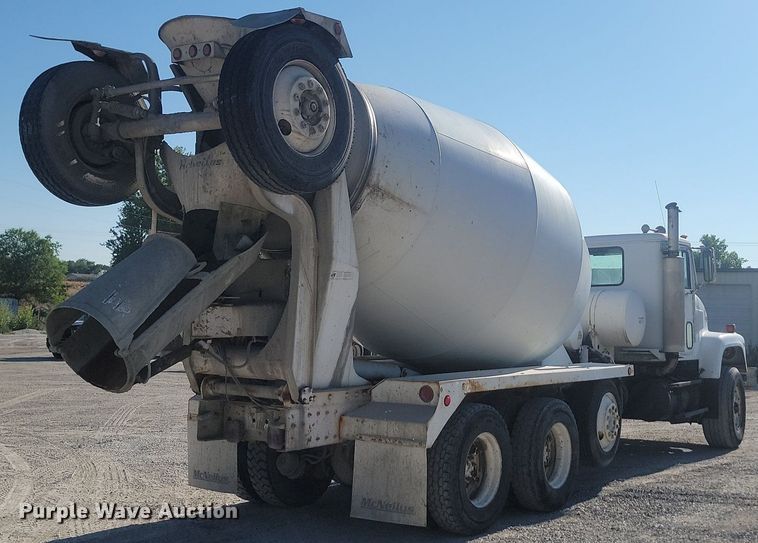 image for item OD9713 1989 International  Paystar 5000 ready mix truck