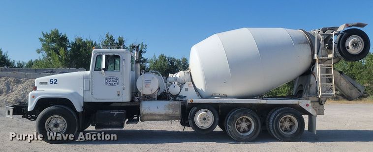 image for item OD9713 1989 International  Paystar 5000 ready mix truck