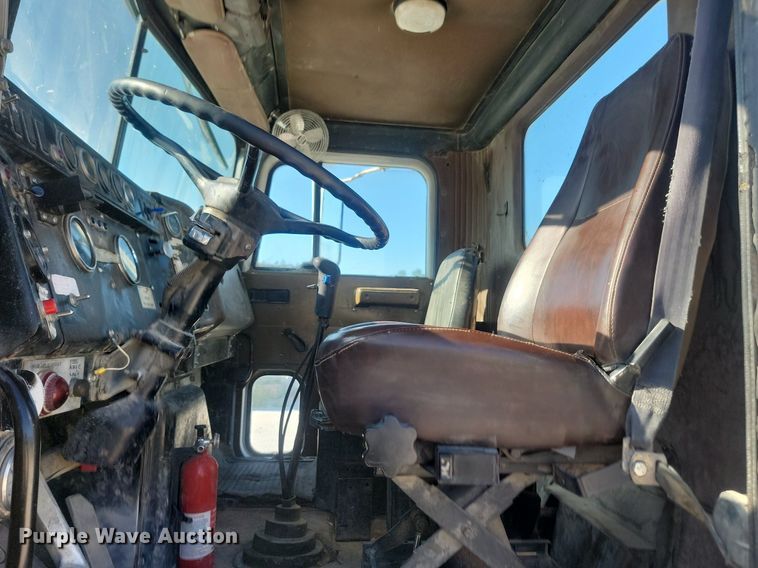 image for item OD9713 1989 International  Paystar 5000 ready mix truck