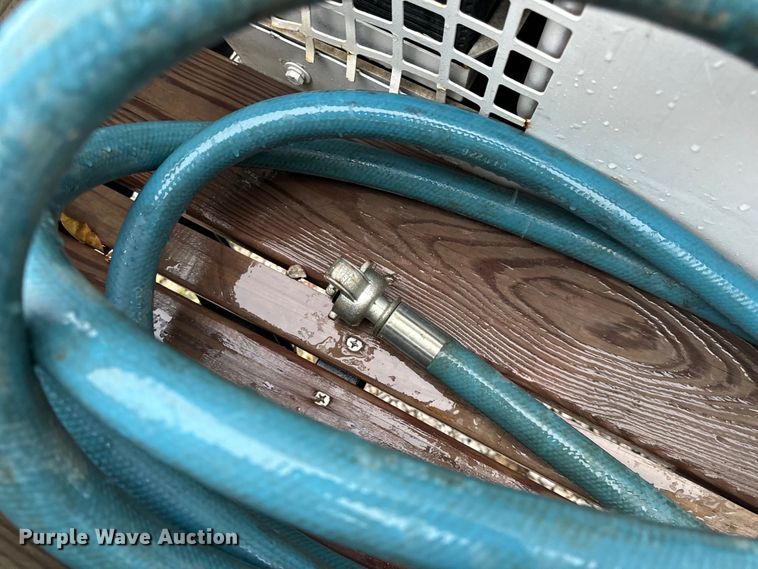 image for item OF9952 Sullair 375H air compressor