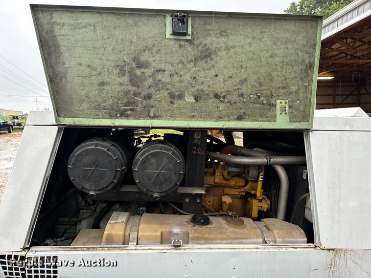 image for item OF9952 Sullair 375H air compressor