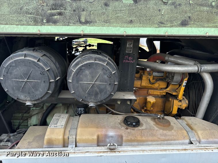 image for item OF9952 Sullair 375H air compressor