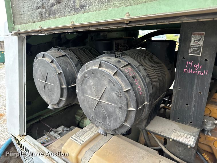 image for item OF9952 Sullair 375H air compressor