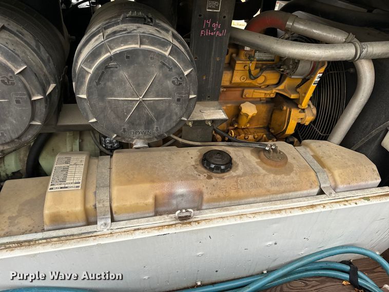 image for item OF9952 Sullair 375H air compressor