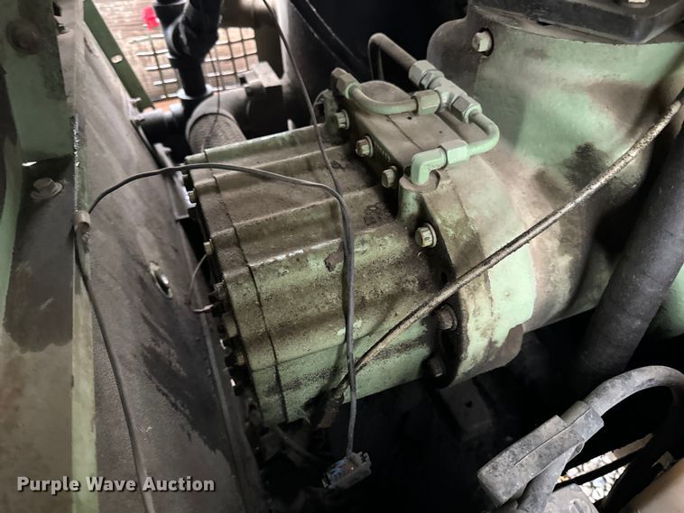 image for item OF9952 Sullair 375H air compressor