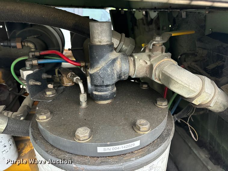 image for item OF9952 Sullair 375H air compressor