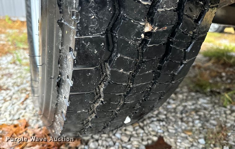 image for item OF9952 Sullair 375H air compressor