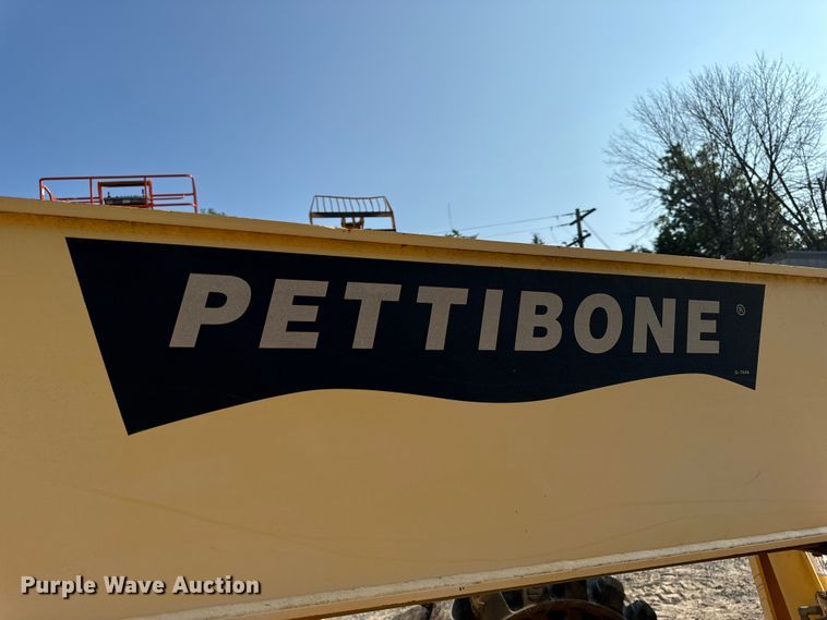 image for item OF9971 2006 Pettibone 8044 telehandler