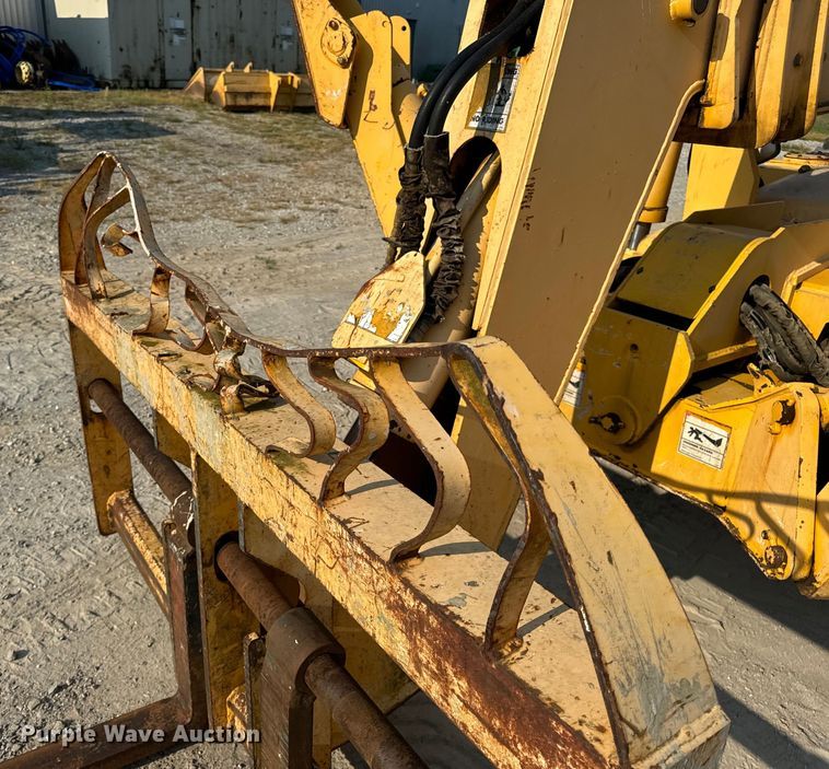 image for item OF9971 2006 Pettibone 8044 telehandler